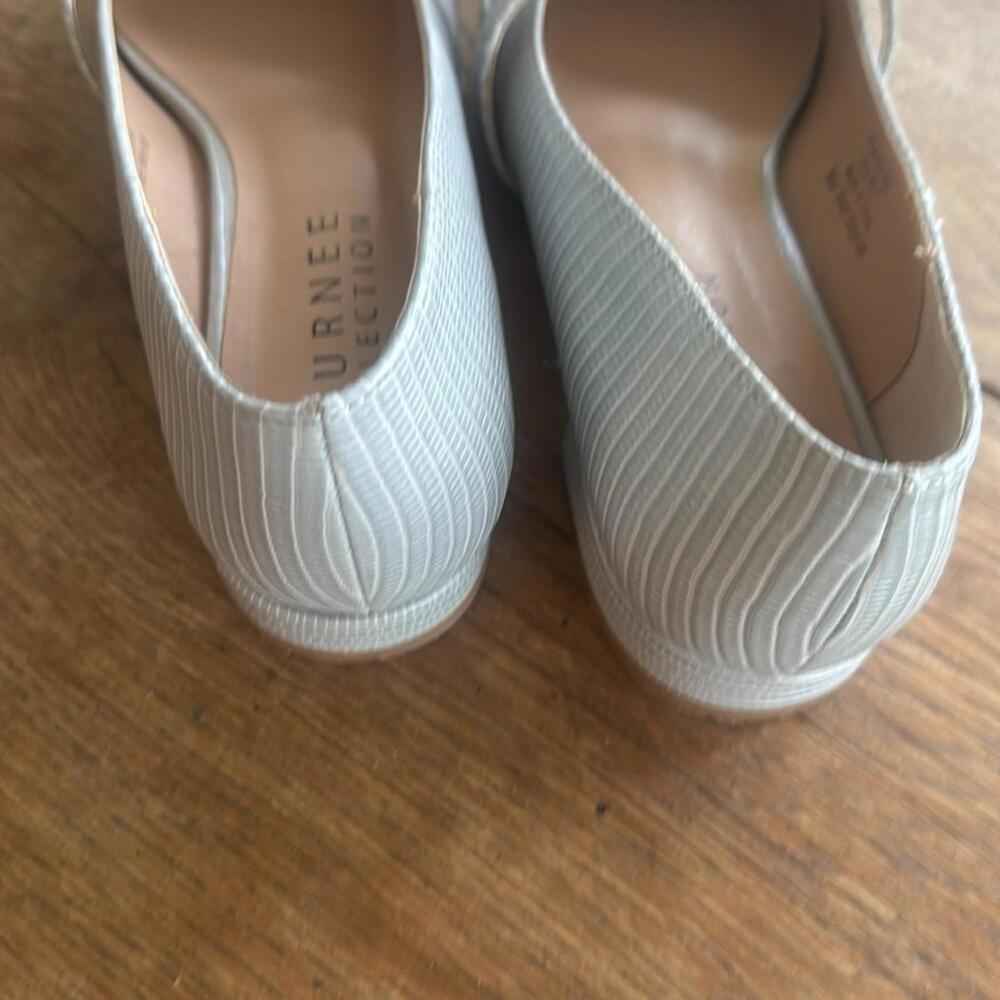 Journee Collection gray white flats - Picture 5 of 6